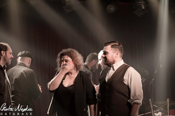 Γιώτα Νέγκα Θέμης Καραμουρατίδης